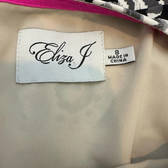 Eliza J Black & White Damask Pattern Dress with Pink Trim, Size 8 Short Sleeve S - Picture 7 of 7